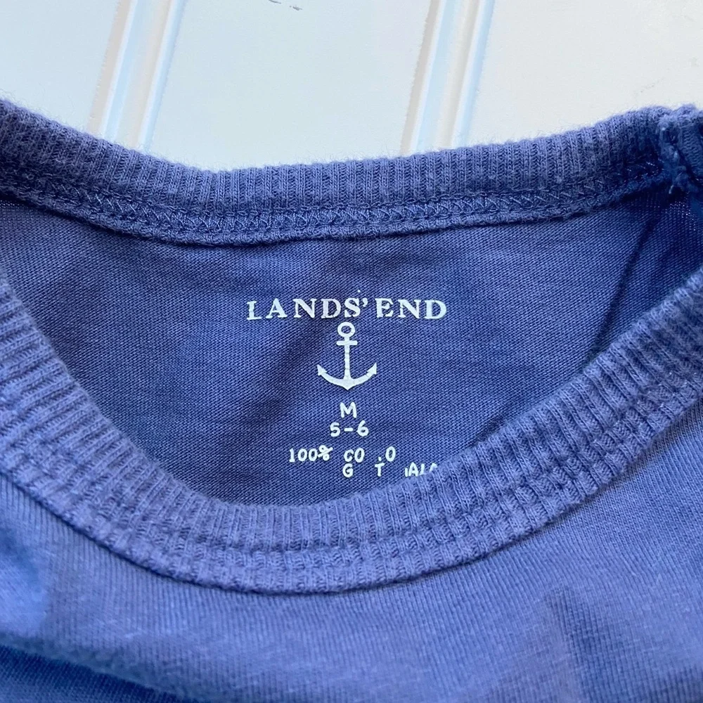 •Lands End• Frozen Lake graphic tee•